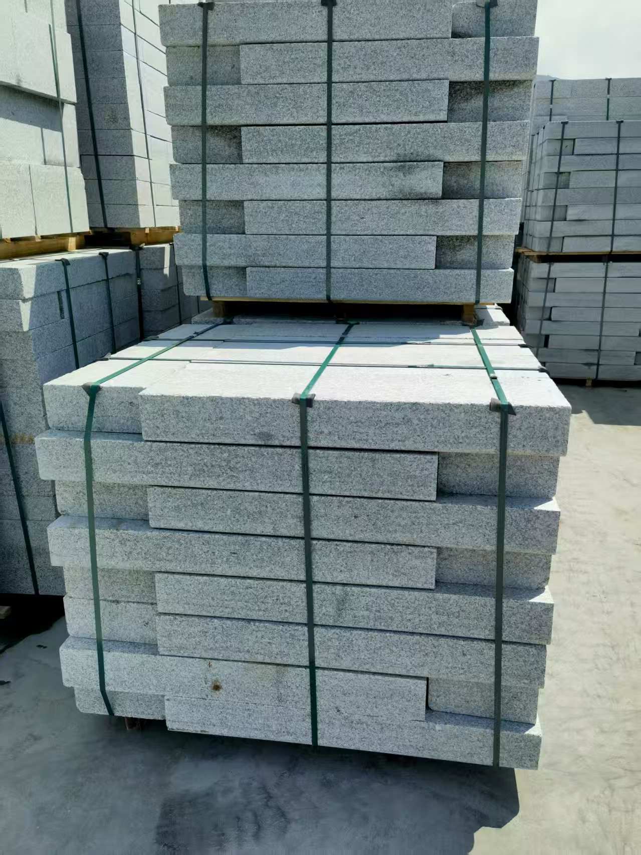 漳州 芙蓉白花岗岩路沿石、平石尺寸标准，色泽均匀