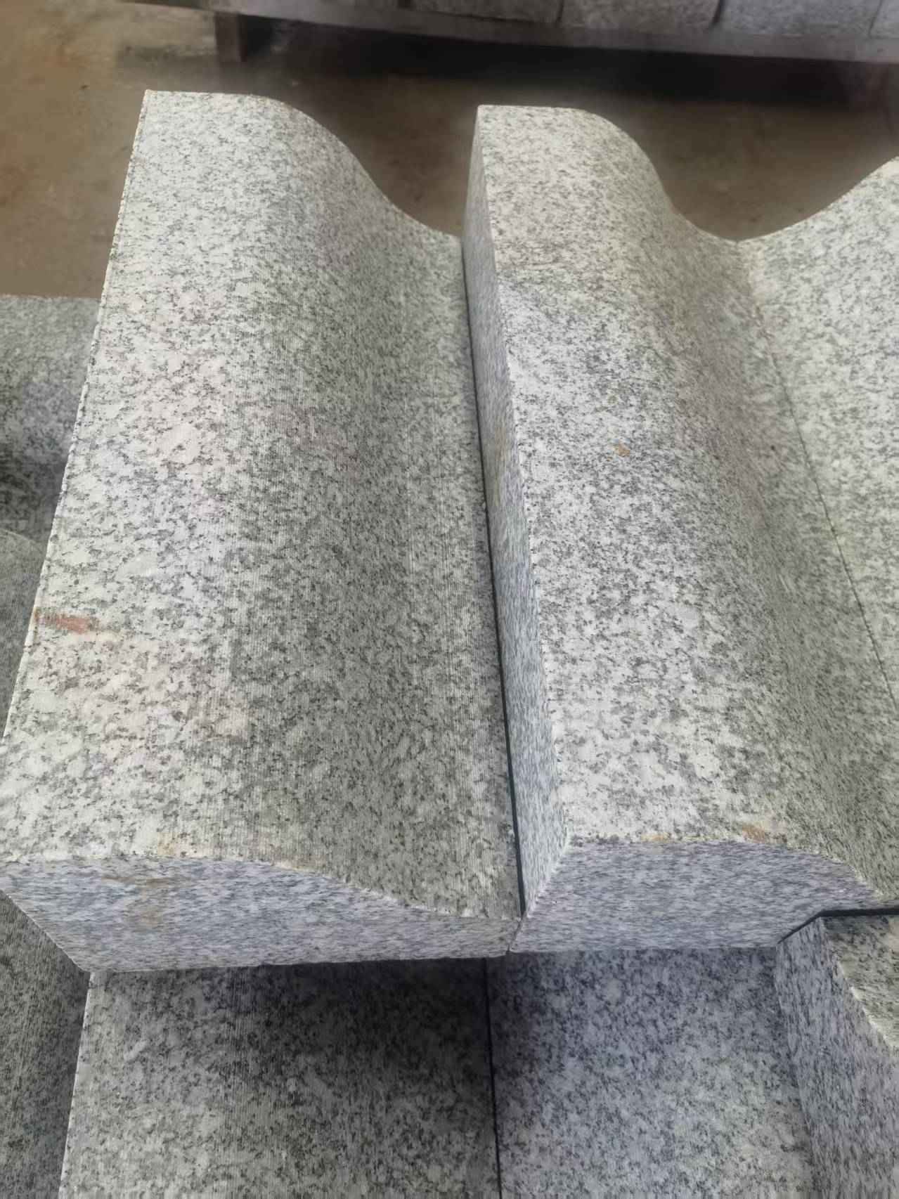漳州芙蓉白S型拉丝面路沿石