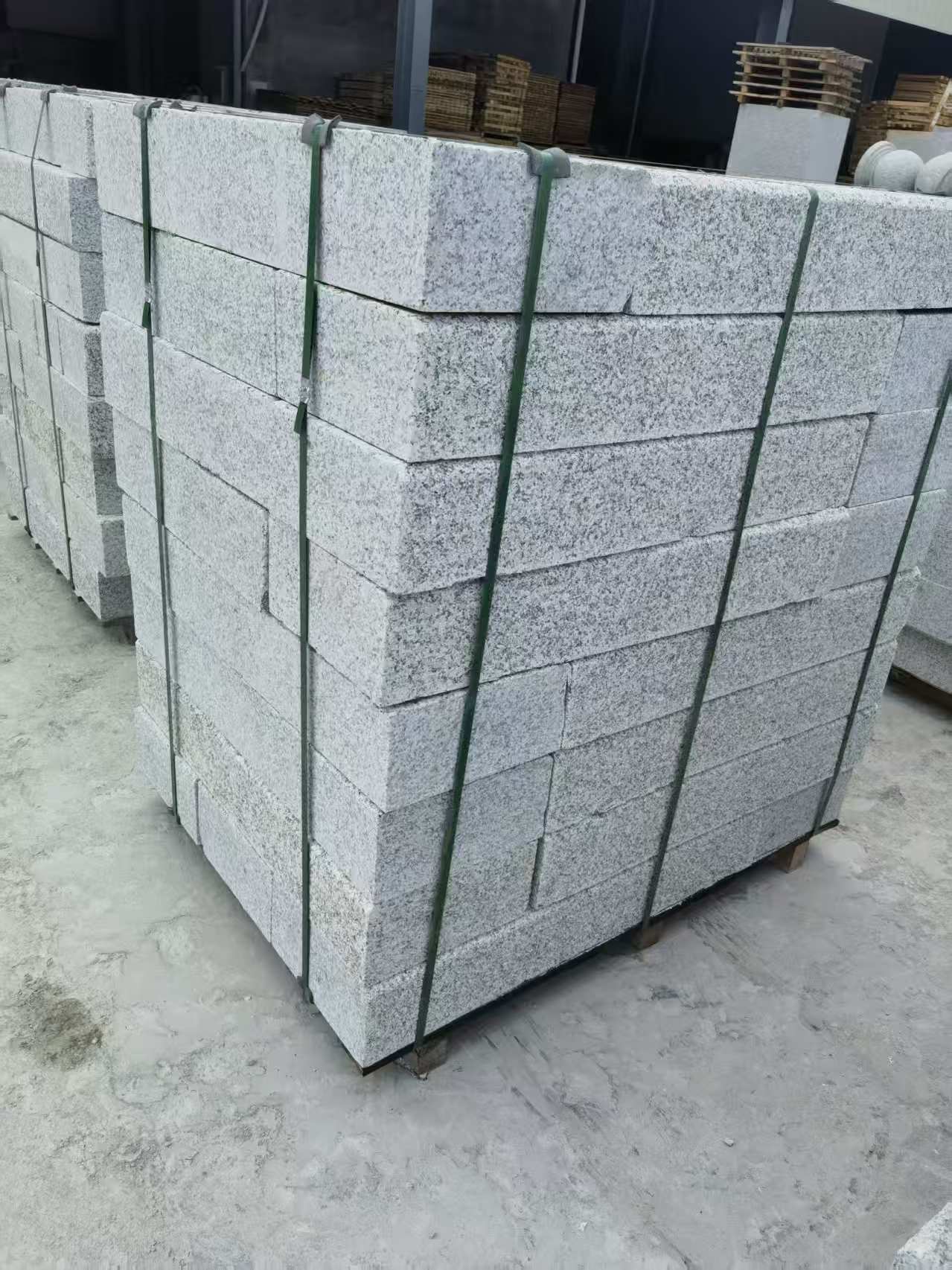 漳州 芙蓉白火烧两面路沿石