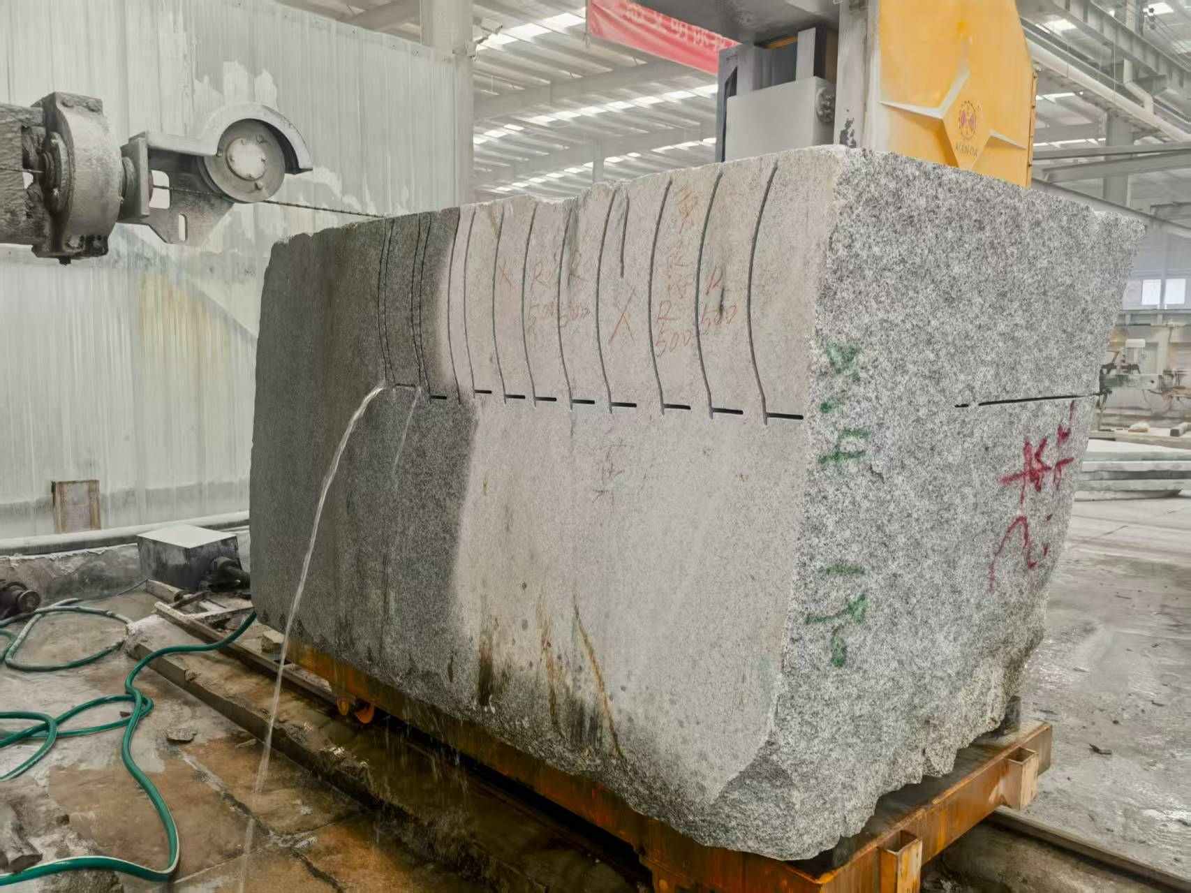 漳州 602，大花芙蓉白，绳锯加工弧形路沿石