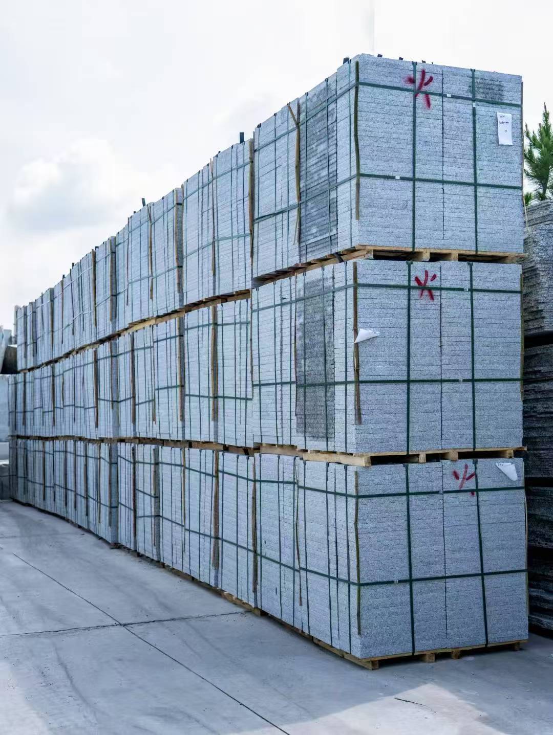 漳州 芙蓉白3公分火烧地铺成品300*600