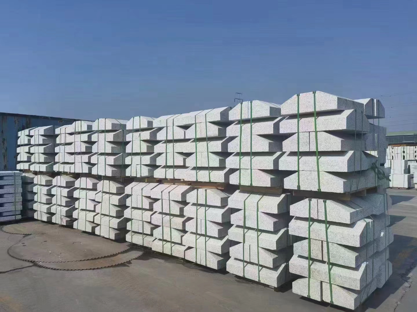 漳州芝麻白花岗岩光面牙石知多少